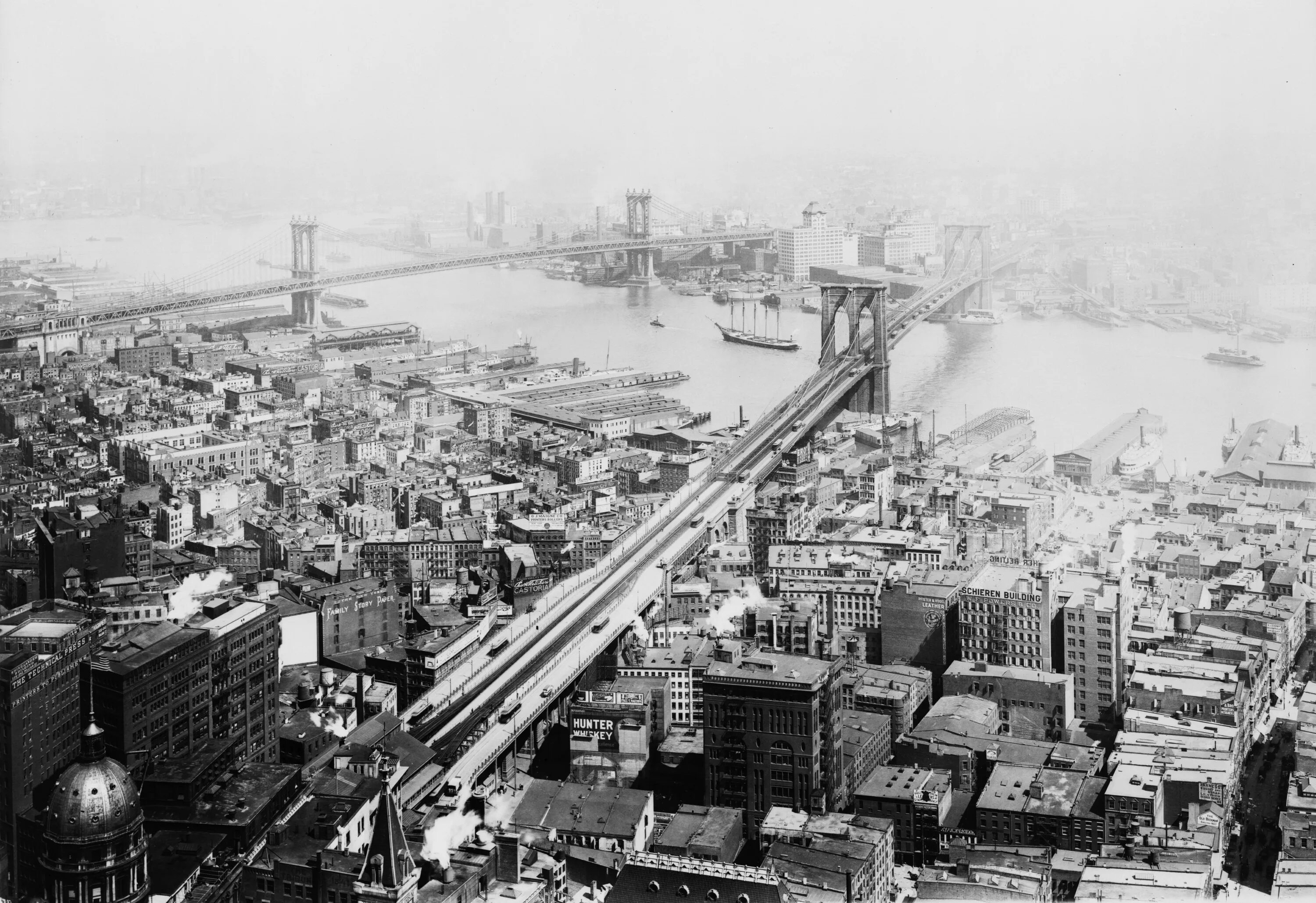 Постройки начала 20 века. Манхэттен мост Нью-Йорк. Нью Йорк 1930 Brooklyn Bridge. Нью Йорк 20 век Манхэттен. Бруклинский мост Нью-Йорк 19 век.