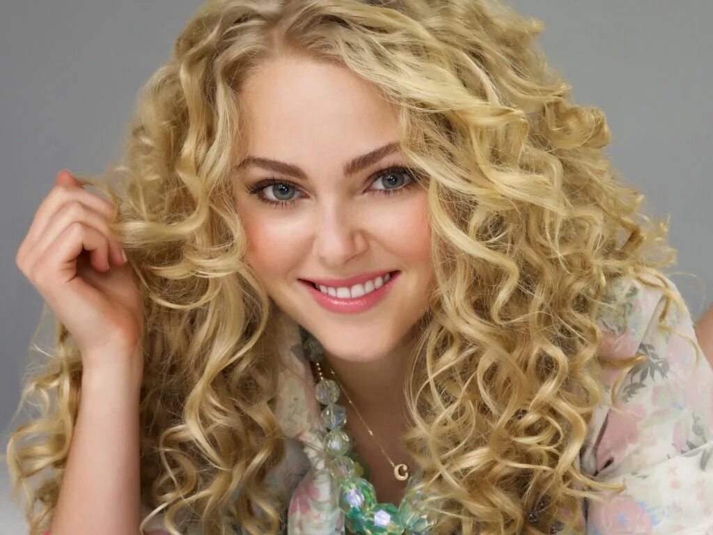 Локоны после химии. ANNASOPHIA Robb hair. Кудри Химка. Керли кудри биозавивка. Кудрявая блондинка.