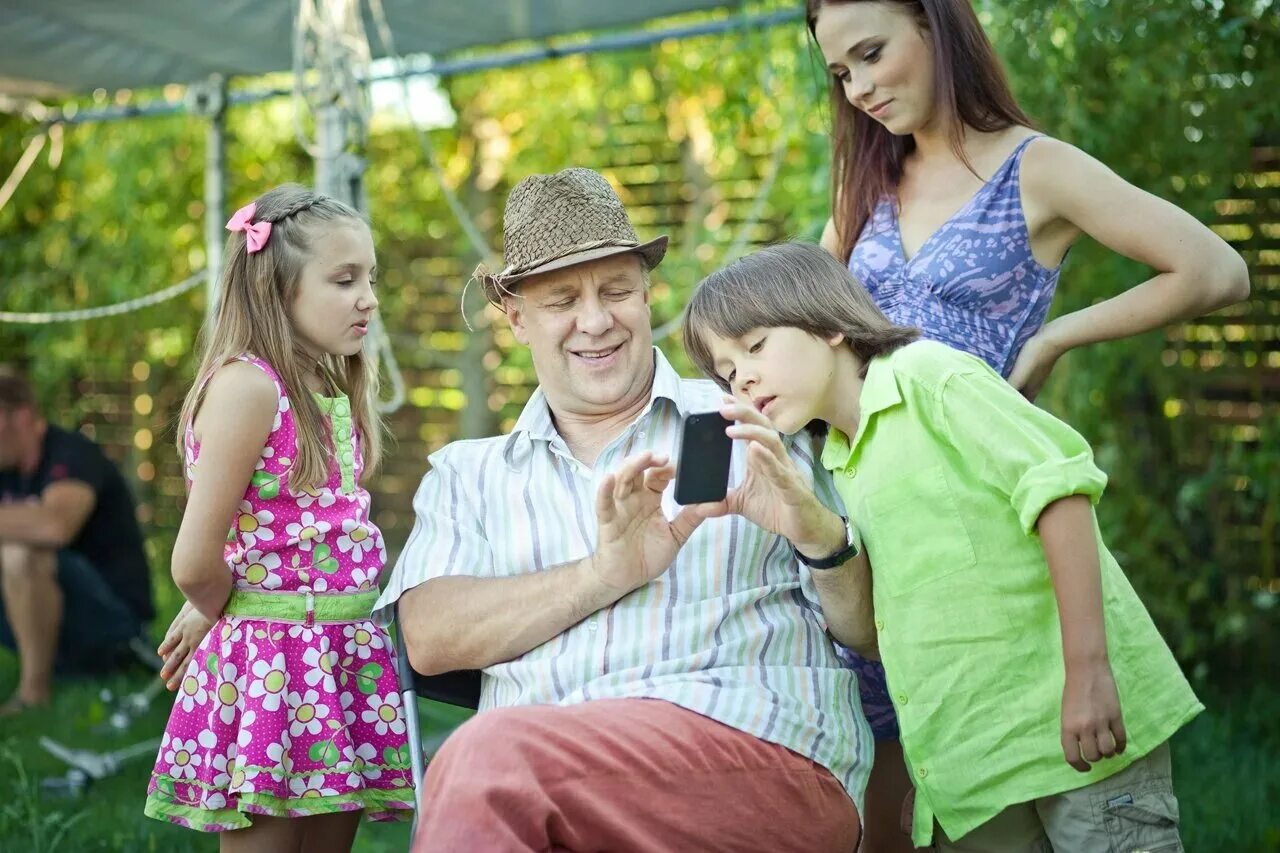 Герои сериала сваты. Какую роль играл в сватах. Сваты 2021. Какую роль играл в сватах. Сваты родители ольги.