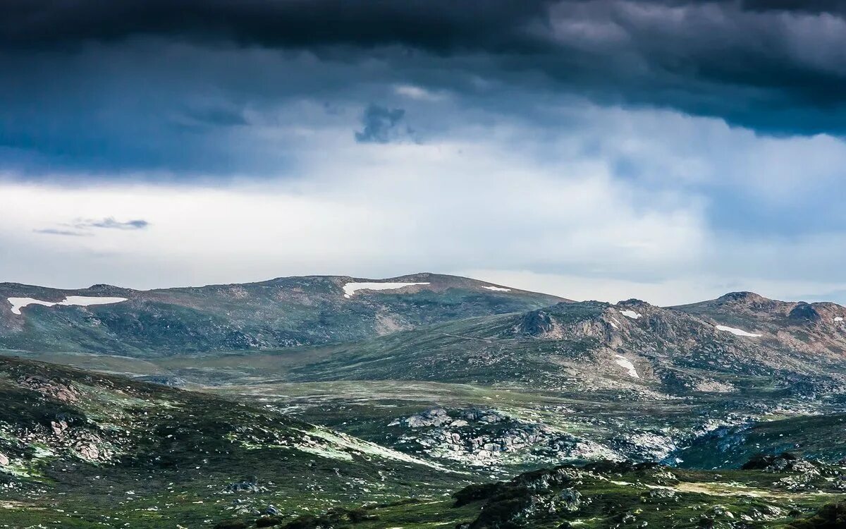Косцюшко какие горы. Kosciuszko гора. Гора косцюшко в австралии. Вершину: гора косцюшко. Пик косцюшко австралия.