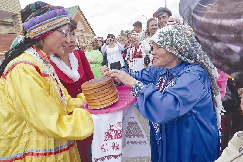 Погода в мордовских парках мордовия. Пачат мордовия. атюрьево мордовия. мордовские национальные блины. мордва с блинами.