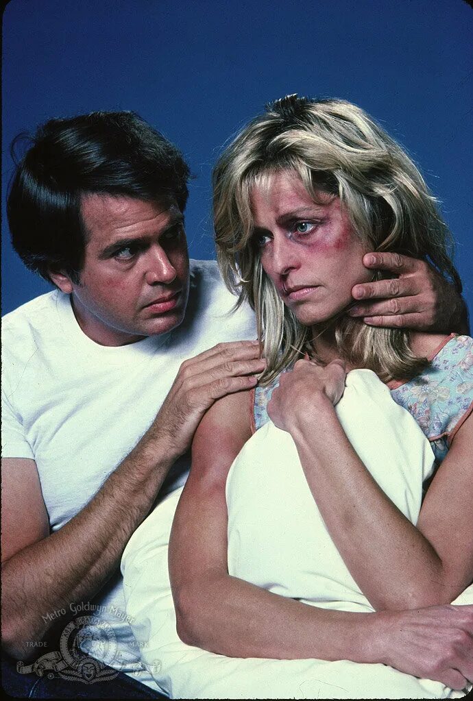 фильм пылающая кровать. пылающая кровать фильм 1984. пылающая кровать фильм 1984. пылающая кровать. прозрение фильм 1984.