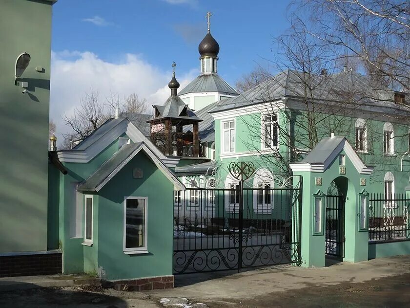 Храм андрея рублева электросталь. Храмы в электростали андрея рублева. Храм андрея рублева электросталь. Вознесенский храм электросталь. Храм андрея рублева электросталь духовенство.