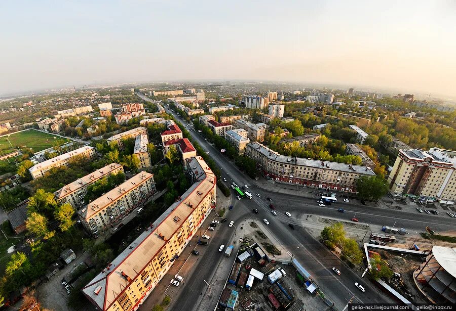 Сиб гвардейцев. Улица Сибиряков Гвардейцев Новосибирск. Площадь Сибиряков Гвардейцев Новосибирск. Кировский район Новосибирска площадь Сибиряков Гвардейцев. Новосибирск улица Сибиряков-Гвардейцев сквер.