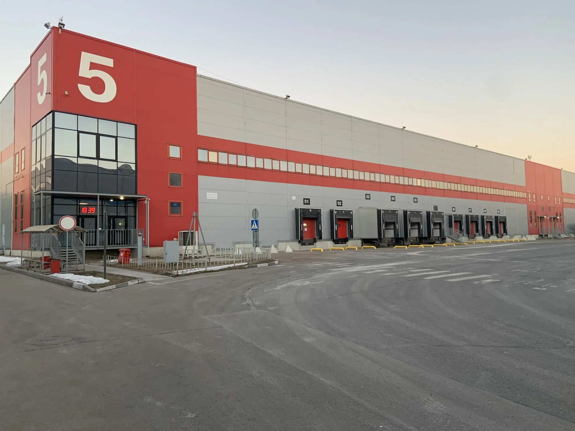 Томилино птицефабрика склады. Склады трилоджи парк. Логистический комплекс томилино. H&m трилоджи парк томилино. Томилино микрорайон птицефабрика 35.