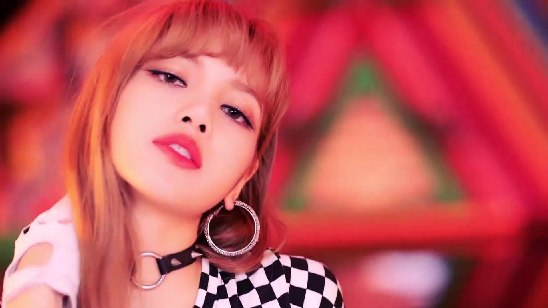 Lisa open. Lalisa manoban. lisa blackpink. лиса из blackpink. лиса блэк пинк du du.