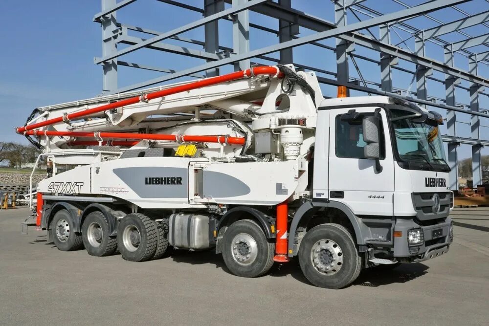 Автобетононасос putzmeister m 52-5. Kcp 55zx170. Бетононасос зумлион 43. Автобетононасос liebherr 32 z5 xxt. Авито бетононасос.