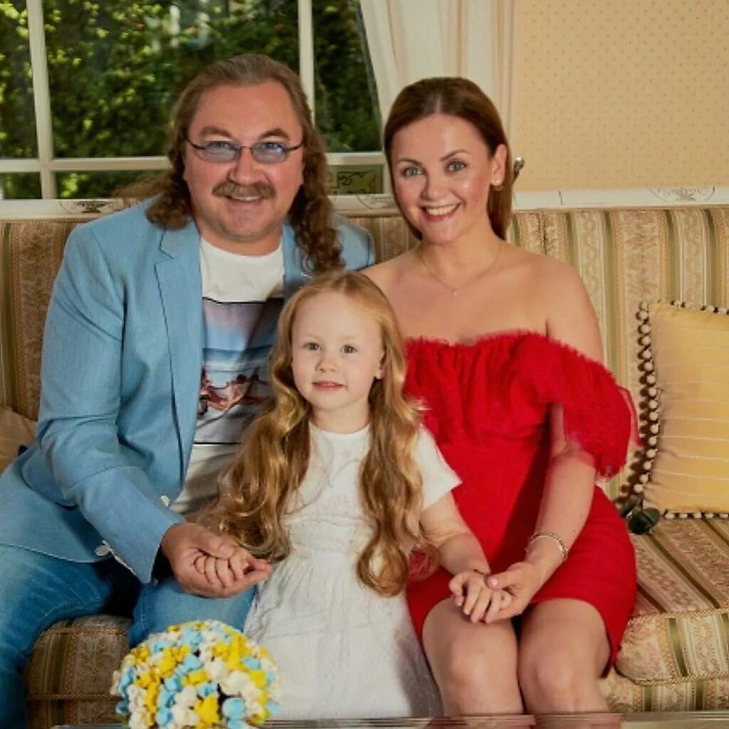 С кем живет николаев. Дочь Юлии проскуряковой и Николаева фото.