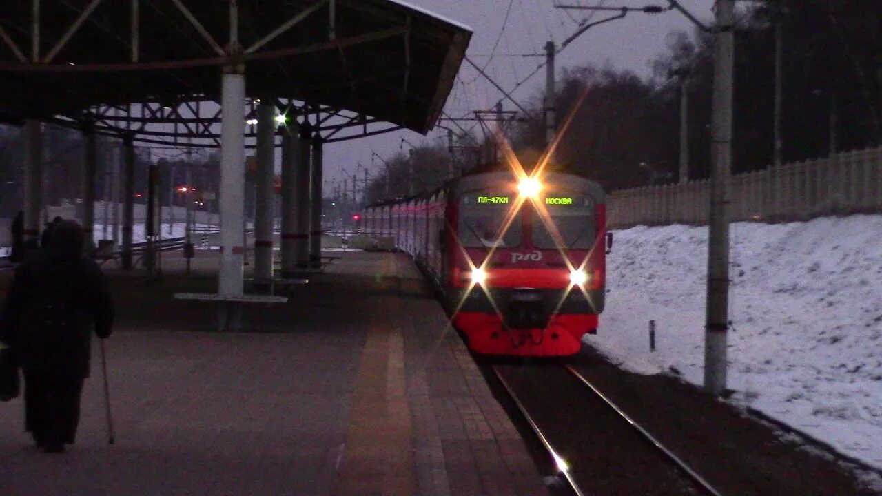 Машинист цппк. Электричка красково москва казанский. Эд4м 127. Жд станция красково. Платформа электрозаводская эд4м.
