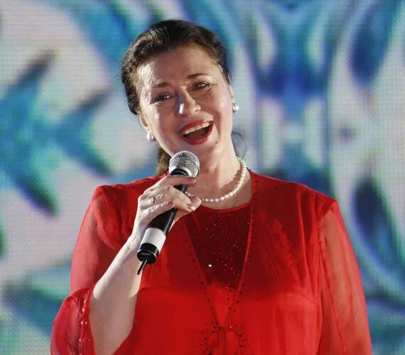 Who remembers Great Russian singer Valentina Tolkunova, put a class, anyone reme