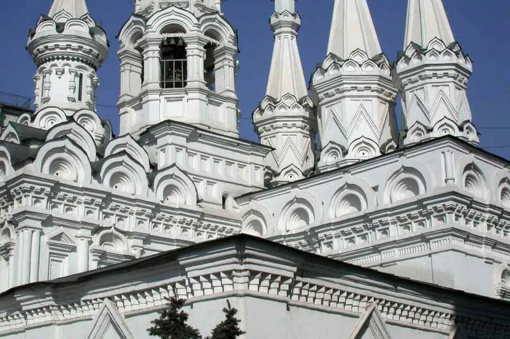 Московская церковь рождества богородицы. Церковь Рождества Богородицы в Путинках. Церковь рождения Богородицы в Путинках 17 век. Московская Церковь Рождества Богородицы в Путинках 17 век. Церковь Рождества Богородицы в Путинках (стиль: Дивное Узорочье).