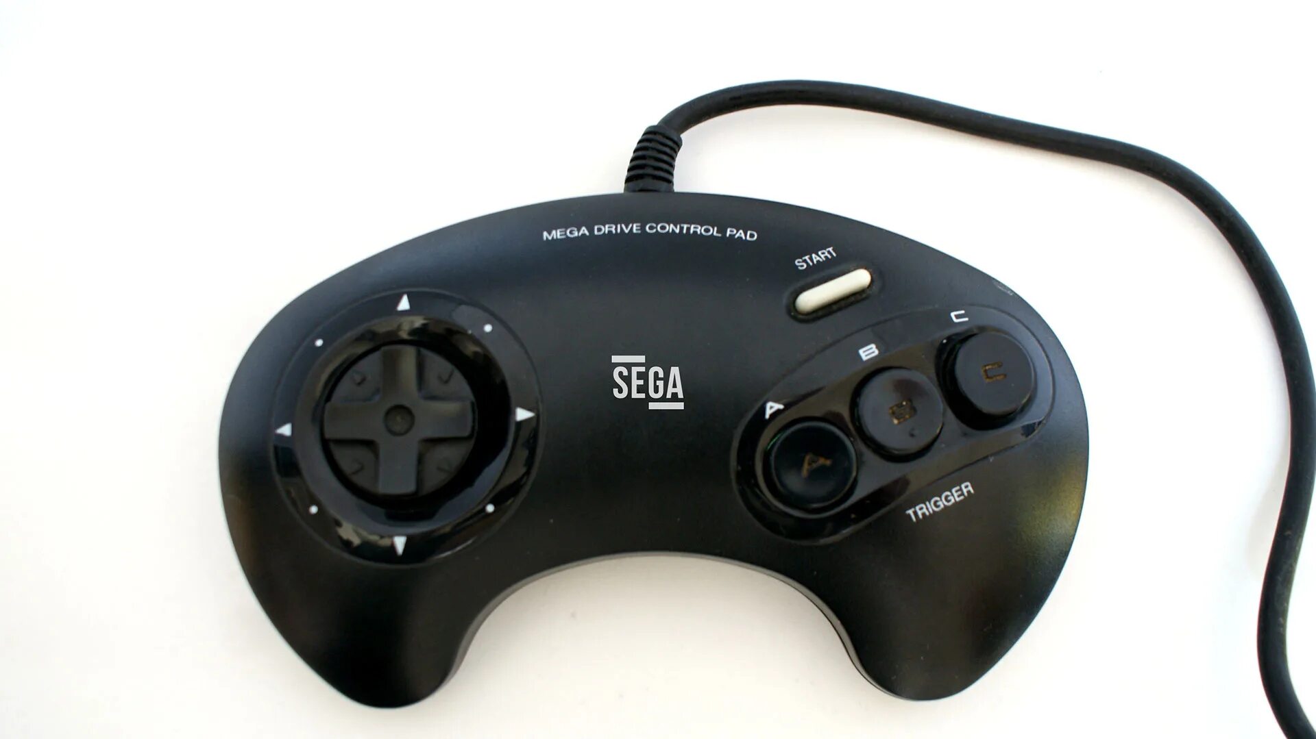 Игры сега джойстик. Sega Mega Drive 2 контроллер. Sega Mega Drive 2 Gamepad. Sega Mega Drive 5 геймпад. Sega Mega Drive 1 джойстик.