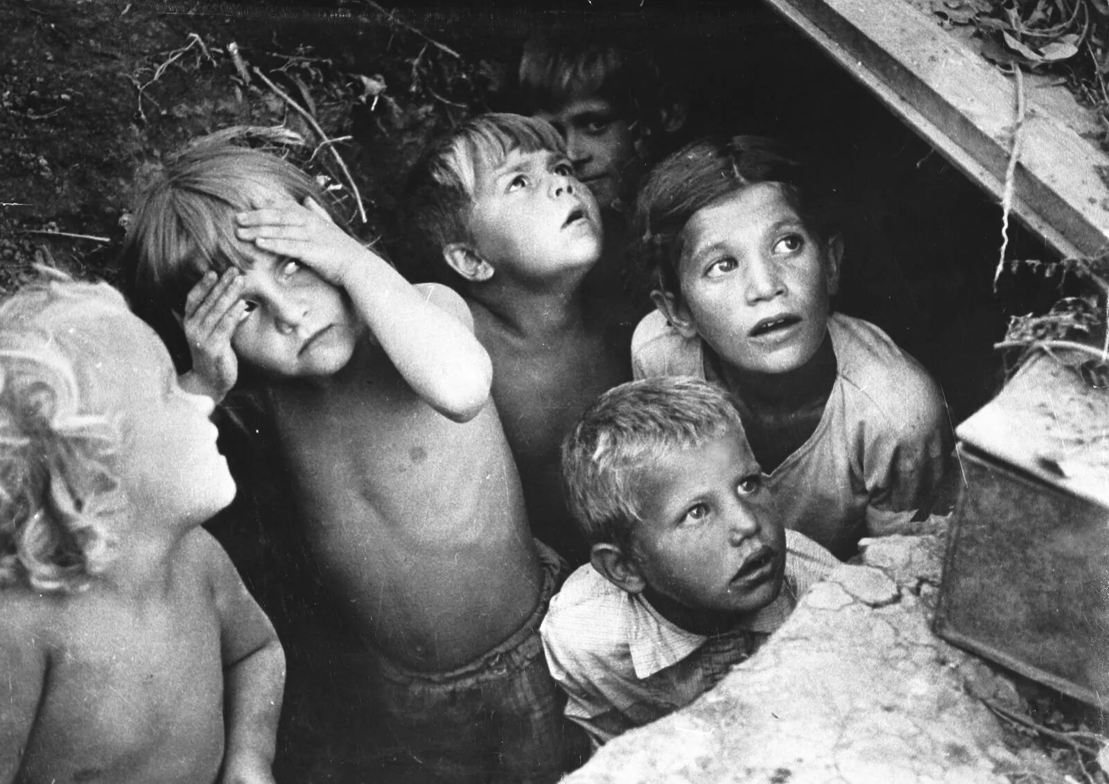 Фото детей во время войны