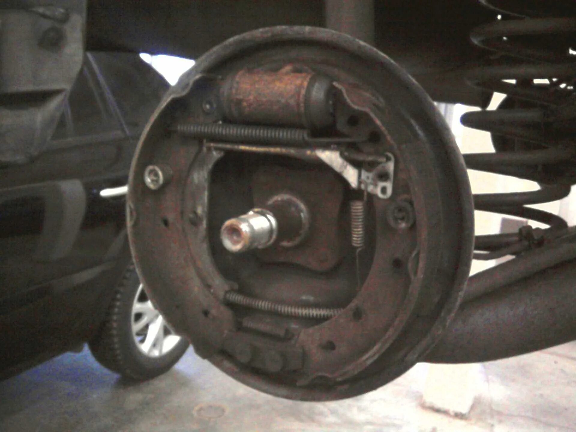 6. 4. задние тормоза рено логан 1. задние тормоза рено логан 1. колодки задние logan 1.