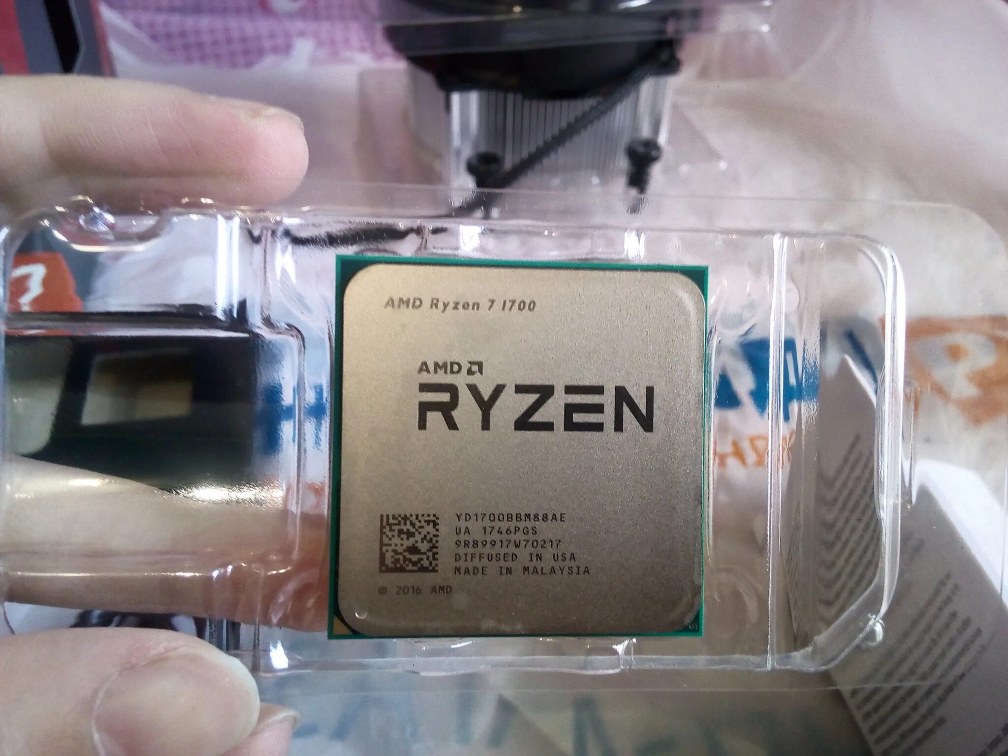 Купить процессор 1700. AMD 7 1700. Ryzen 7 1700. Ryzen 7 1700(3.0GHZ,8c,l3:16m,65w). AMD Ryzen 7 Pro 1700x Box.