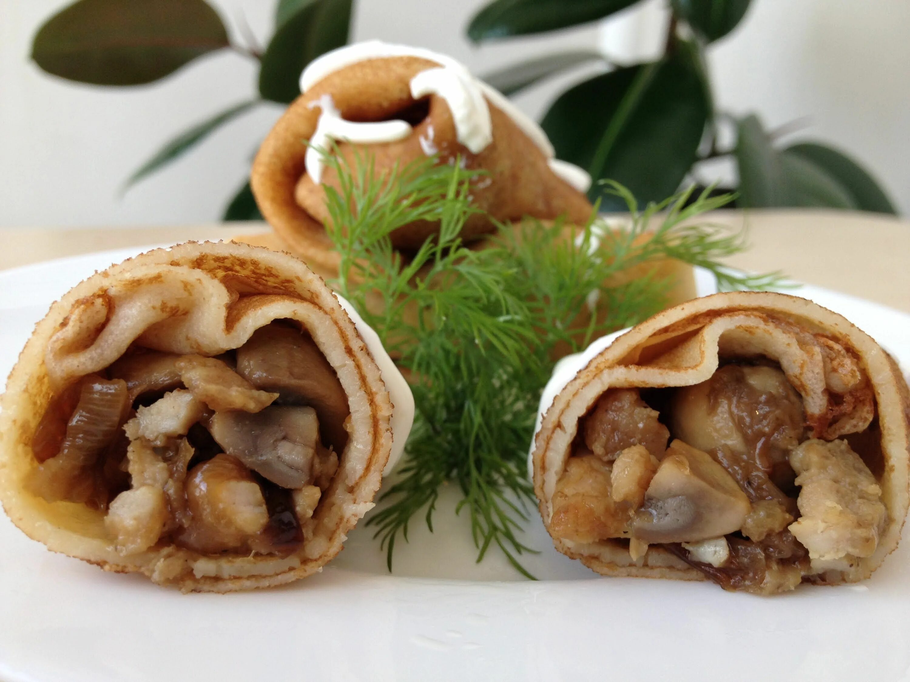 Блины с мясом и грибами