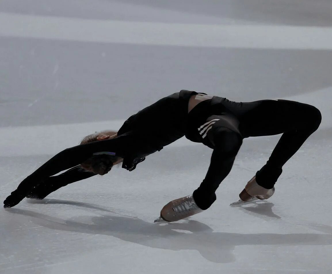 Фигурное катание aesthetic. Танцы на катке. Ледовые позы. Figure Skating aesthetic фото. Сейв ава хоуп полностью