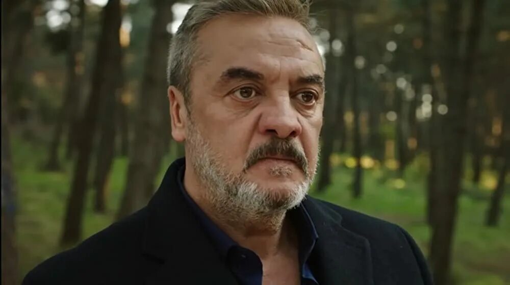 Месут Акуста турецкий актер.