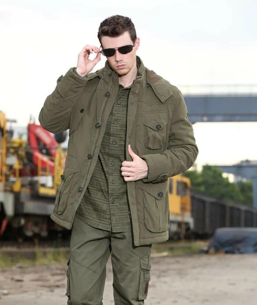 Милитари мужские. Бушлат Momotaro Jeans 03-097 Waterproof Military Pea Coat Army Green. Милитари стиль мужской. Стиль одежды милитари для мужчин. Костюм в стиле милитари мужской.