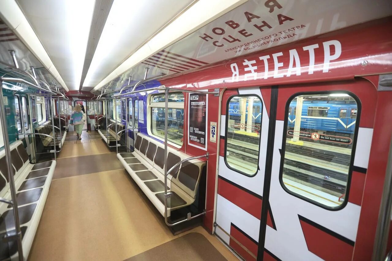 метропоезд русич внутри. 81-540. 81-717 спб салон. вагонах метро электричках. 81-760/761 ока салон.