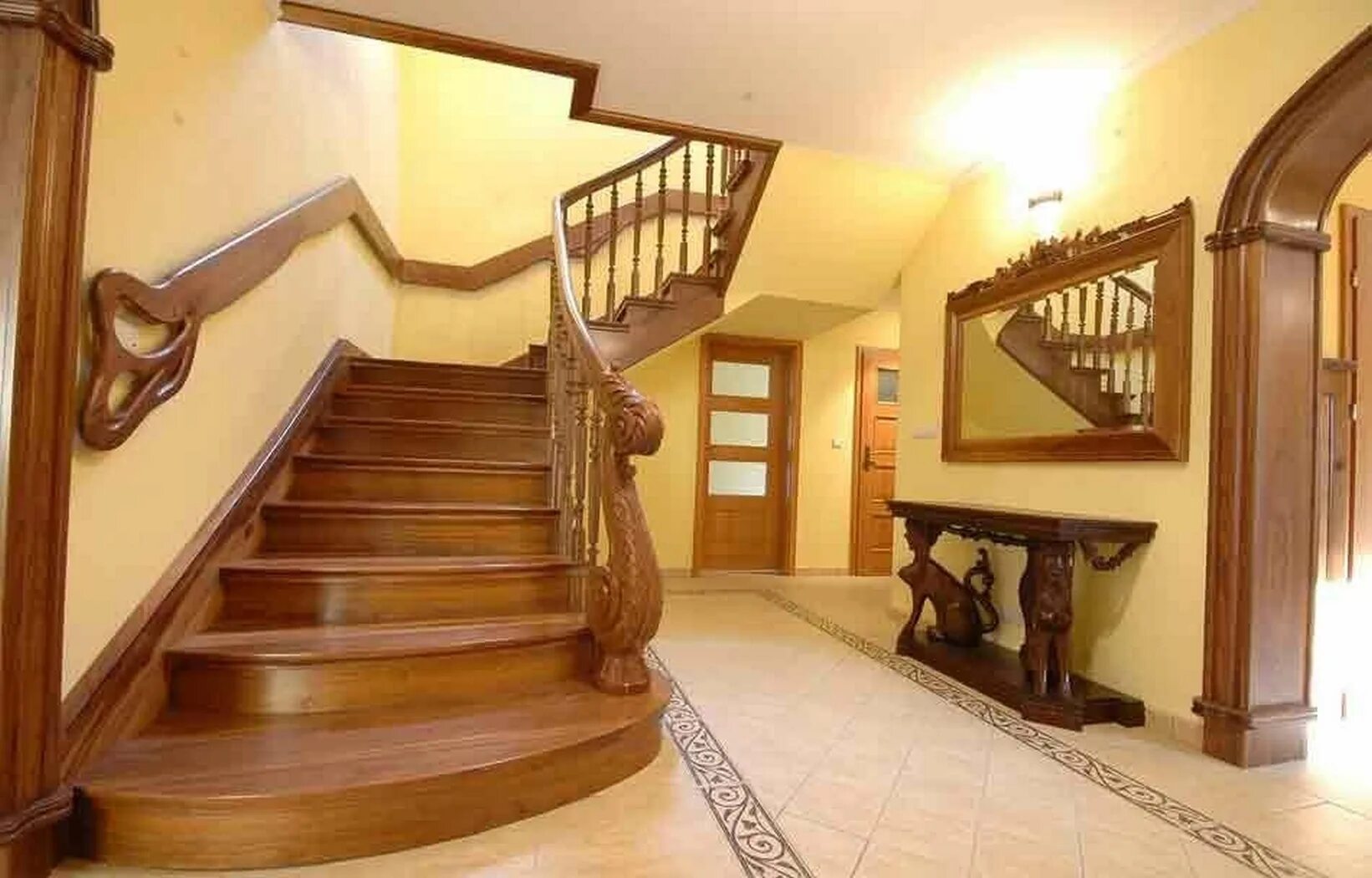 Как попасть на второй этаж. Лестница в доме. Красивые деревянные лестницы. Лестница в частном доме. Красивые лестницы на второй этаж.