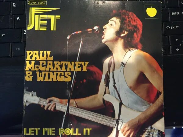 Paul mccartney & wings let me roll it. Let me roll it. Ноты для фортепиано paul mccartney. Let me roll it guitar tabs. Paul mccartney wings jet.