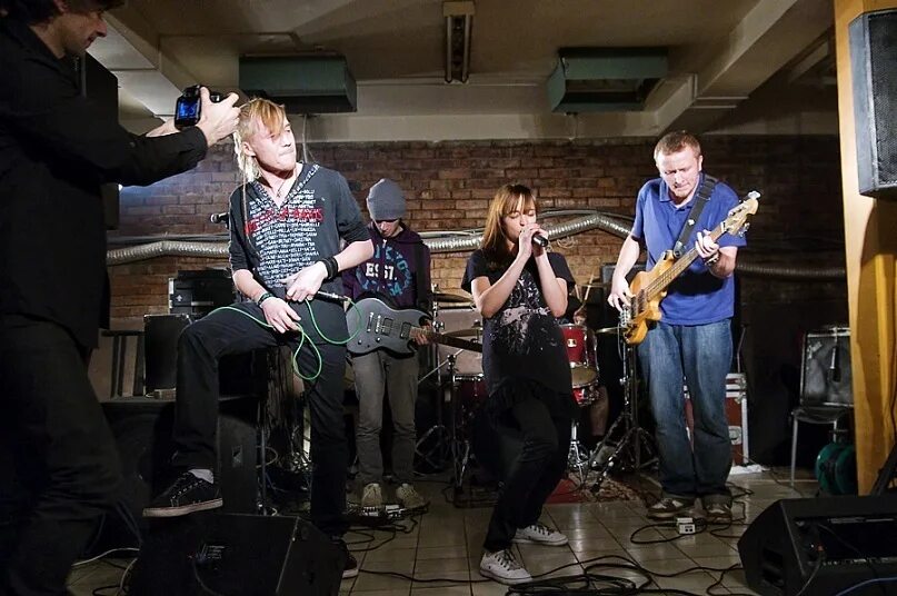 Две пятых группа. Две пятых группа. 5 стихий феникс. Две пятых группа. Две пятых группа.