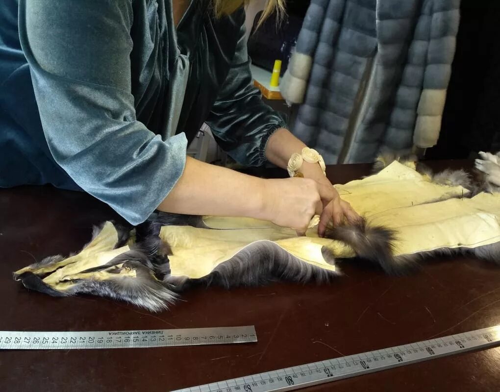 реставрировать шубу. пошив шуб. мех для шитья. пошив шуб. шубы.