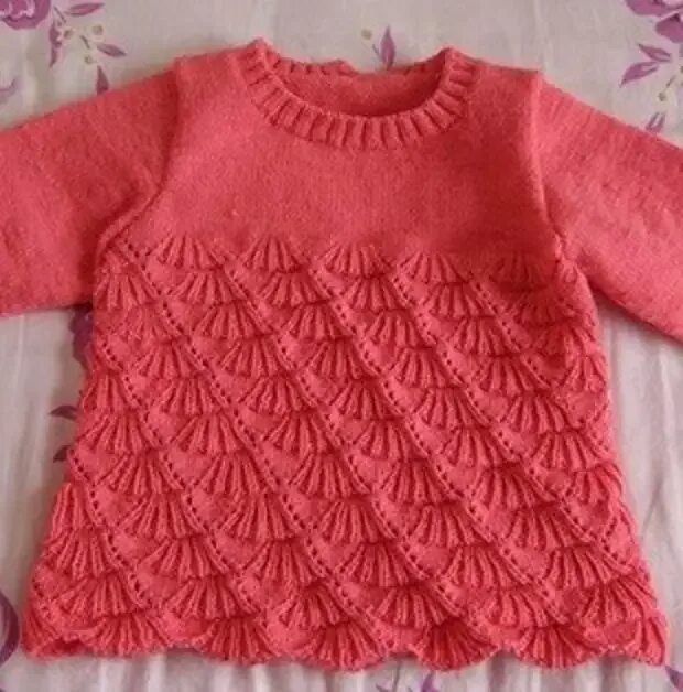 Детская кофточка спицами для девочки. Детский пуловер ральфа лорена. Вязание спицами схемы узоров кофточек. Вязаный свитер для девочки. Узор для кофточки спицами для девочки.