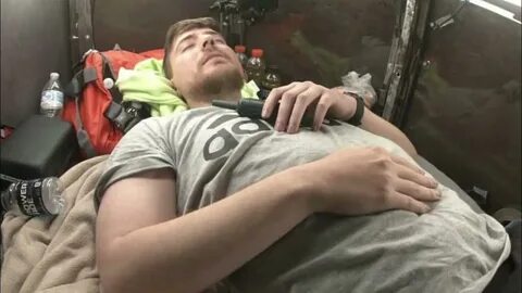 Мистер бист в гробу 7 дней