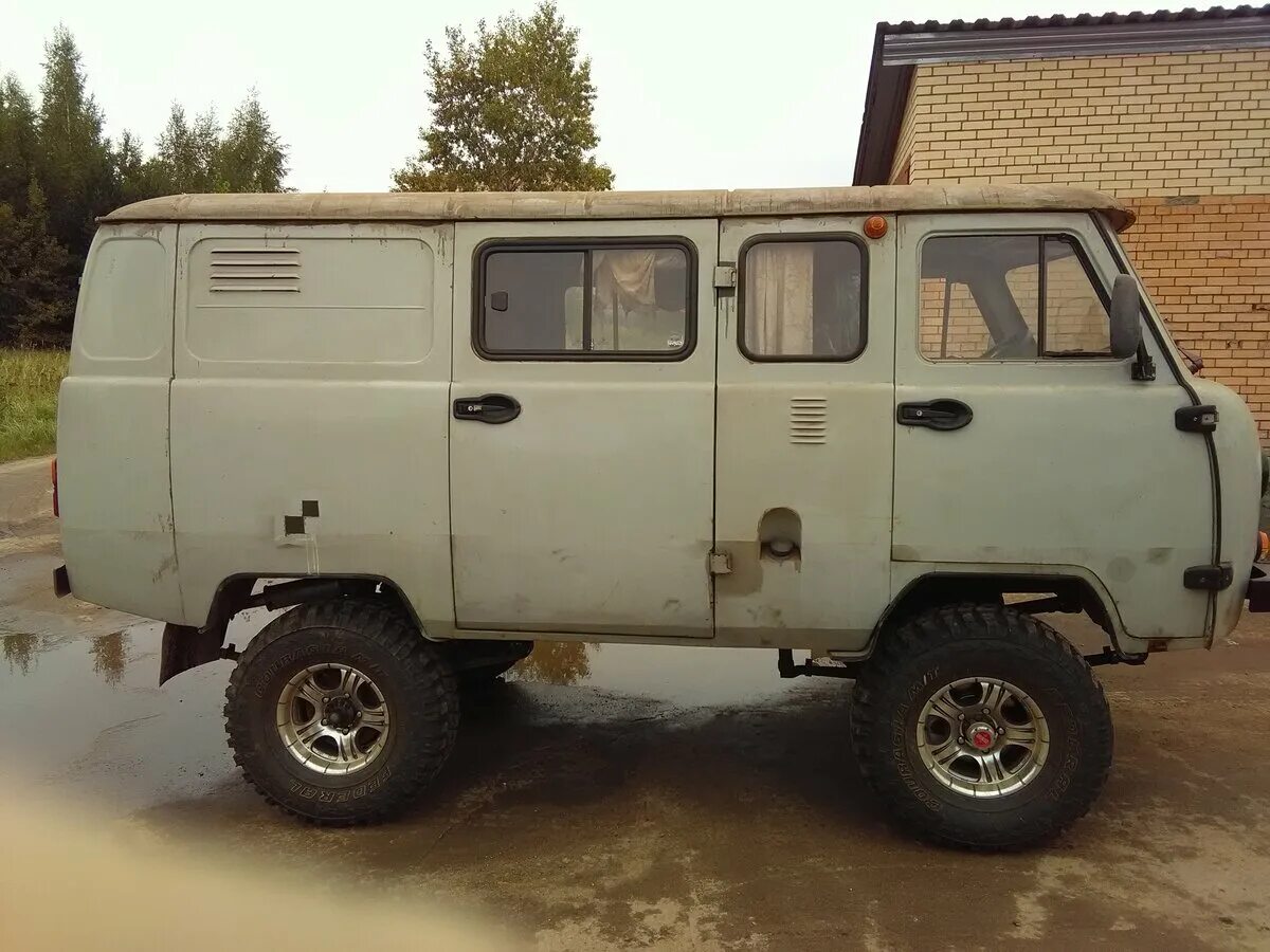 Уаз буханка авито москва и московская. Уаз буханка 2005. уаз 3303 2005 года. уаз буханка бу 2008. уаз 452 микроавтобус серебристый механика.