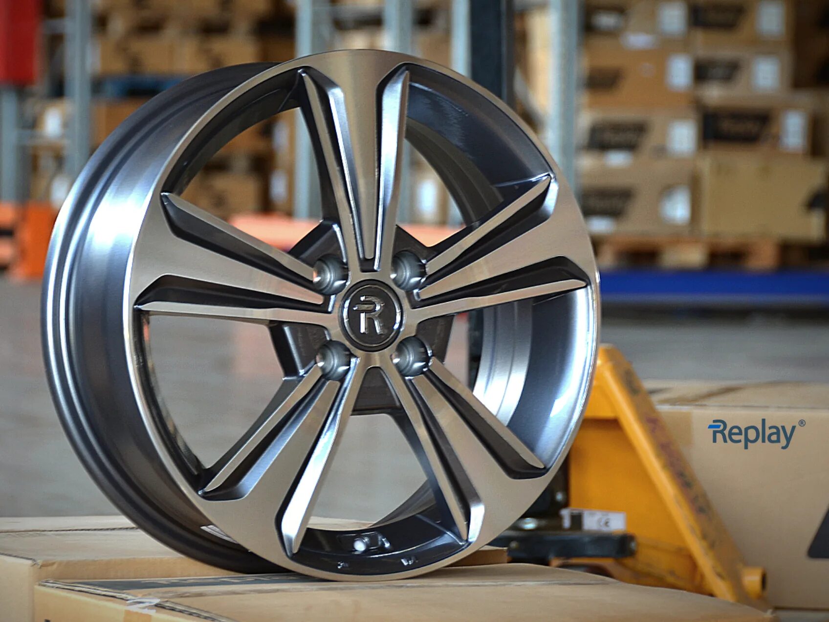 Replica h au17h 7. Диски replay r16. Диск replay мм314 skoda. Диск replay ci5 6,5x16 4/108 et26 65,1 s. 5x16/5x108 d60.