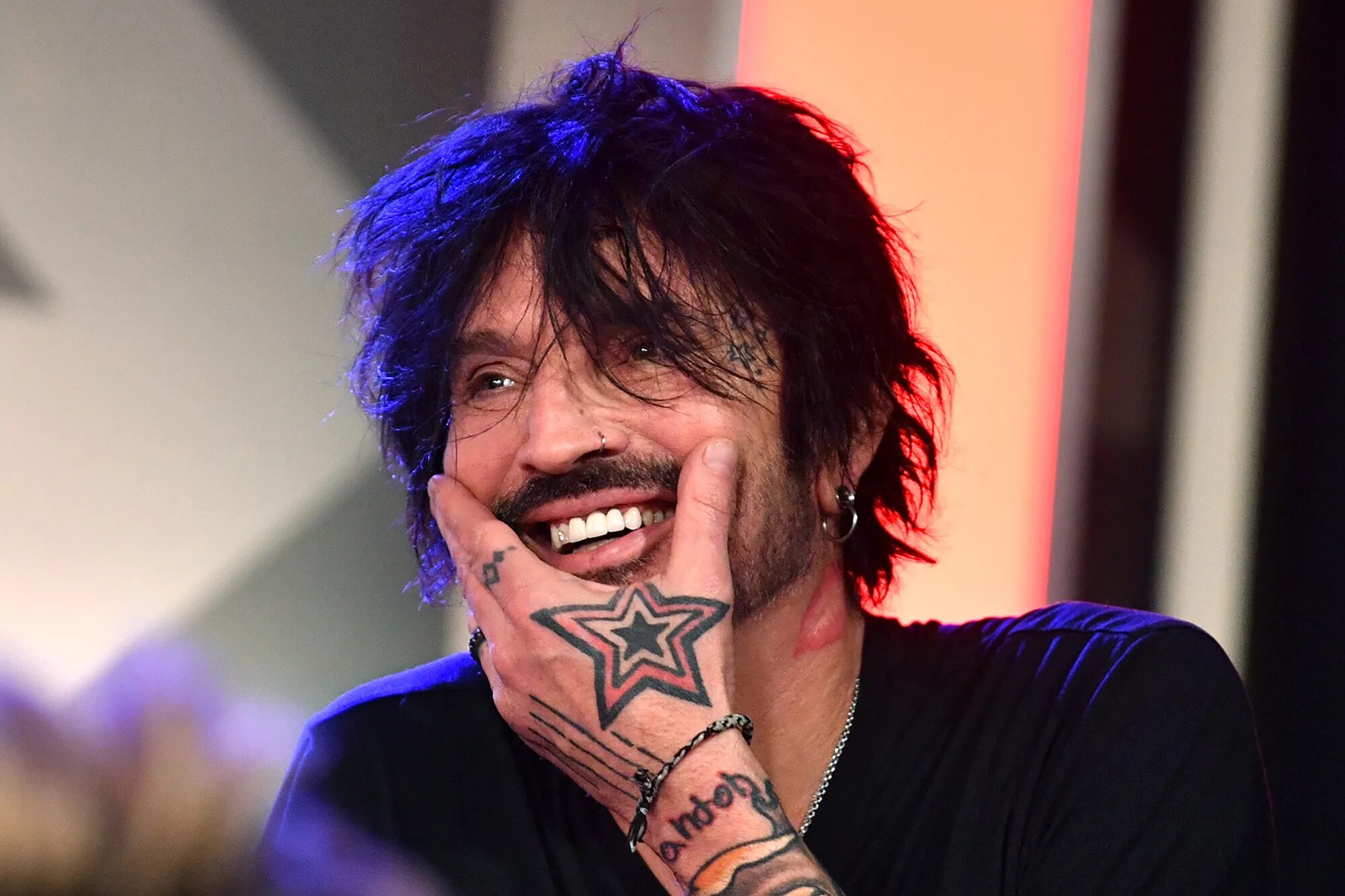 Dick lee. Томми ли. Томми ли Motley Crue. Mötley Crüe Томми ли. Tommy Lee Motley Crue.