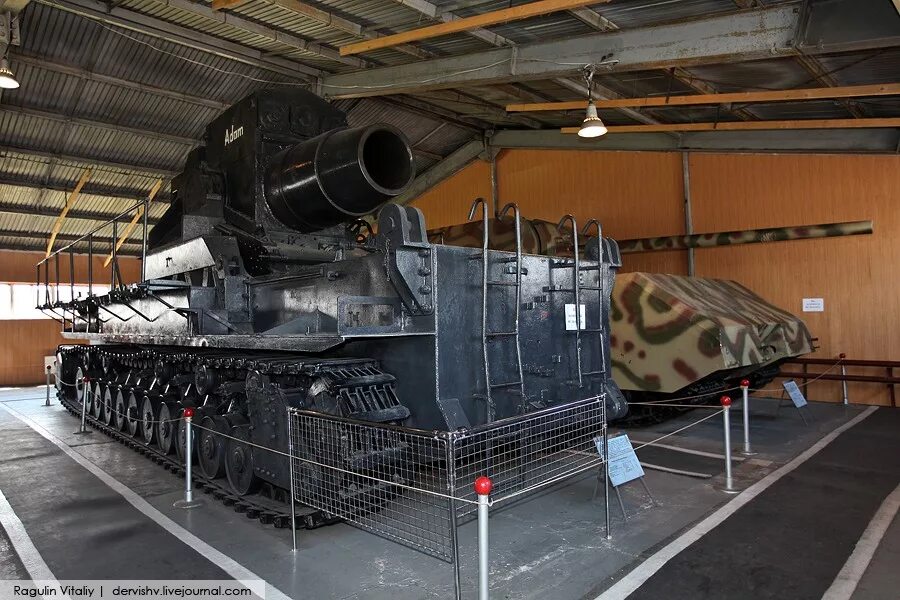 Мощный немецкий танк. Мощный немецкий танк. Sturmtiger музей. Танк landkreuzer p 1000. Танк p1000 крыса.