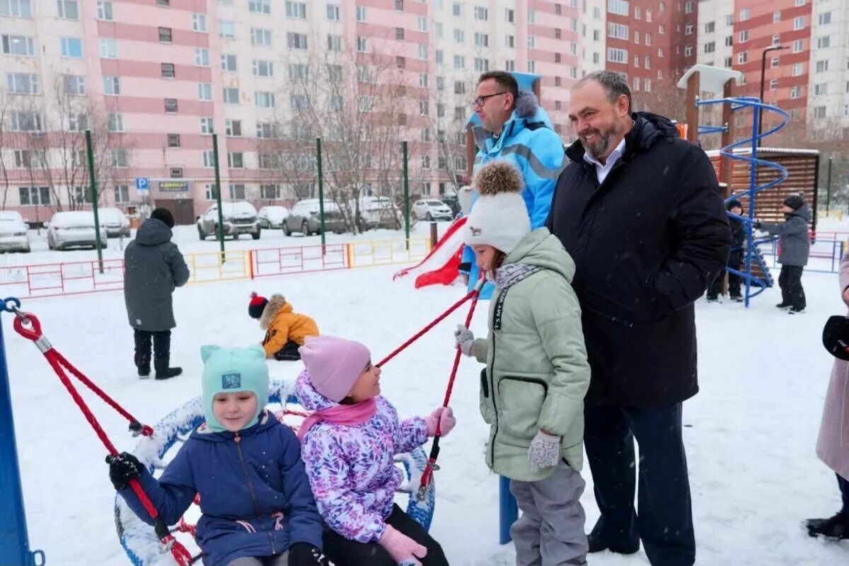 Погода новый уренгой на месяц 2024. Детский сад Калинка новый Уренгой 2015 год. Ситник новый Уренгой. Ситников новый Уренгой.