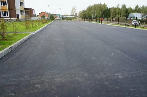 Ровная асфальтированная дорога