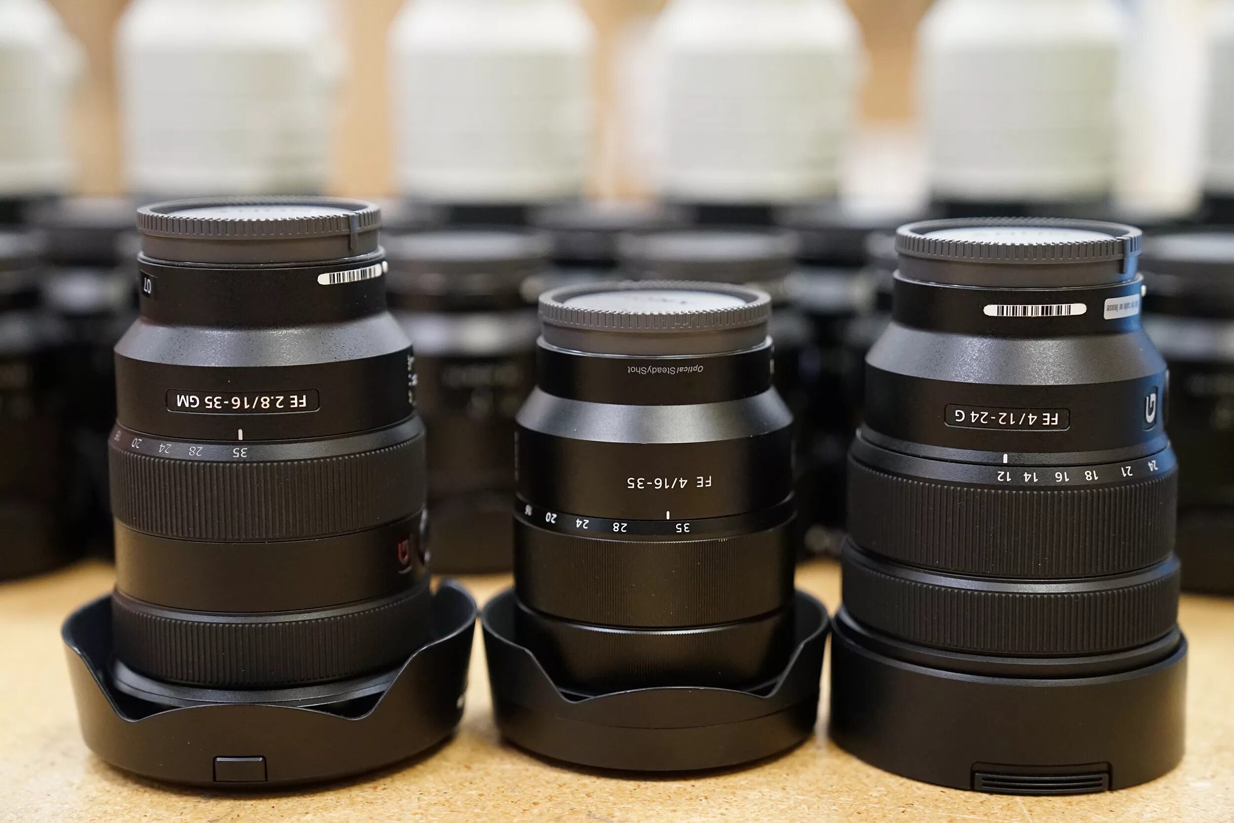 Sony 16-35mm f4 Zeiss. Sony 16-35mm f4 GM II. Sony Fe 35mm f1.8. Sony Fe 35 f/1.4 GM. Обзоры объективов sony