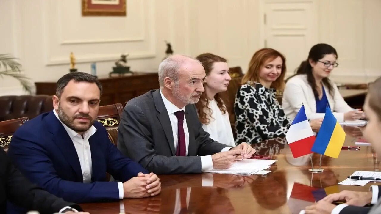 Консул э. Вангелис вице консул греции.