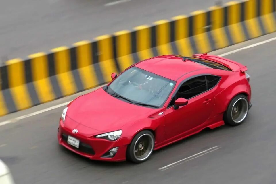 Car spot отзывы. Toyota gt86 розовая. Gt 86 розовая. Gt86 Basky. Toyota gt86 дизайн цвет кузова фиолетовый.