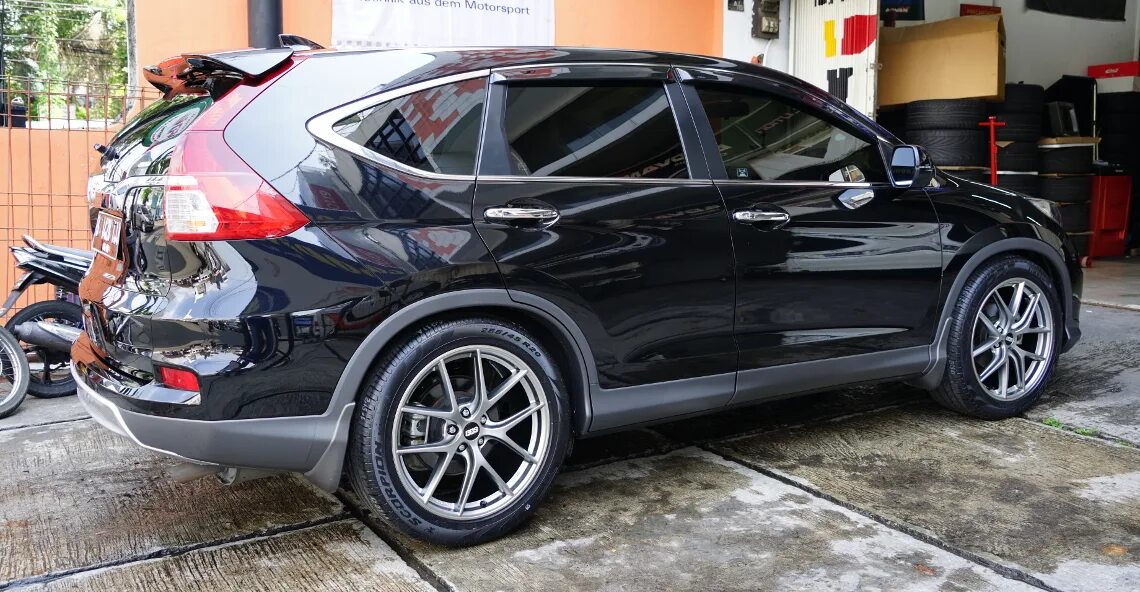 Диски срв 5. Honda crv 4 r19. honda cr-v v диски r19. honda cr-v 4 на 20 дисках. honda crv r18.