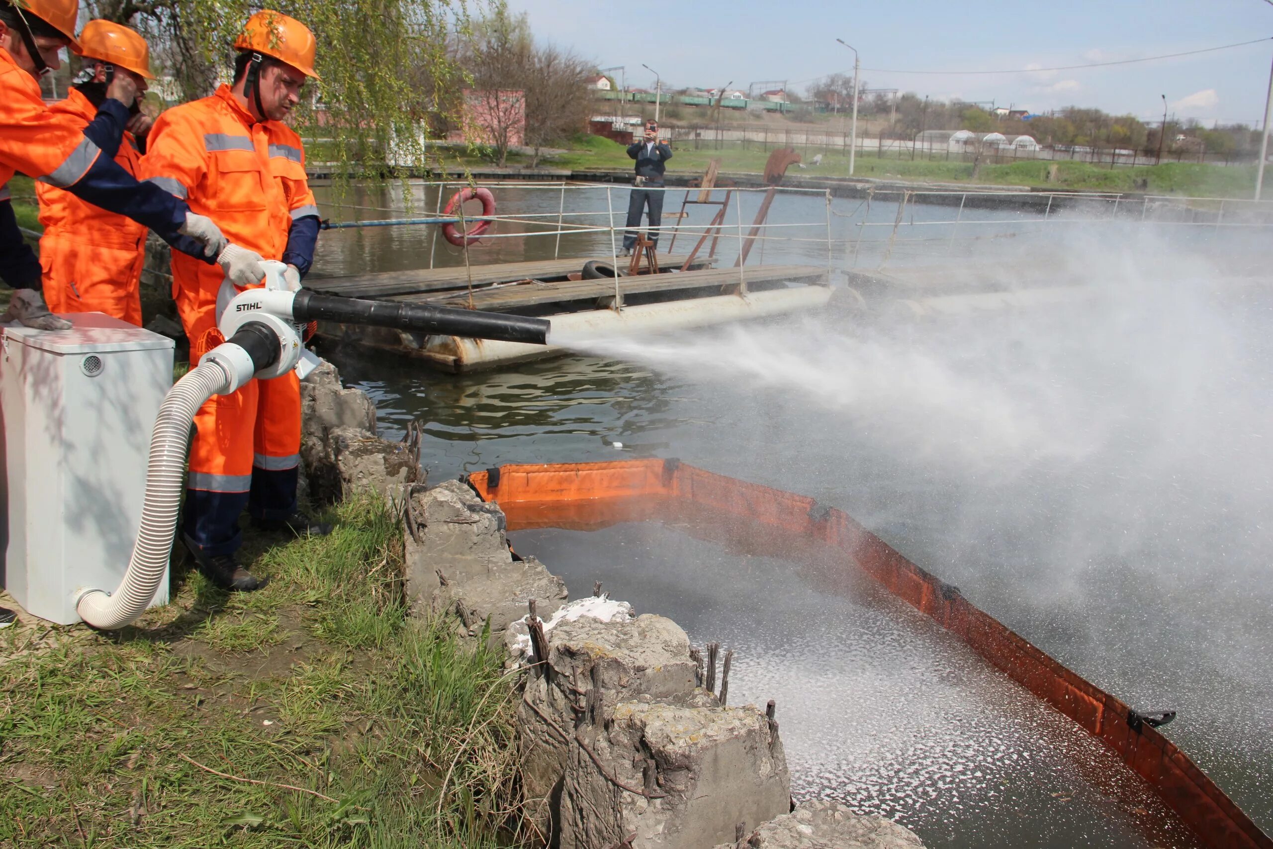 Очистка речной воды. Физико-химический метод ликвидации разливов нефти. Очистка от нефтепродуктов. Химическая очистка рек. Предотвращение загрязнения воды.