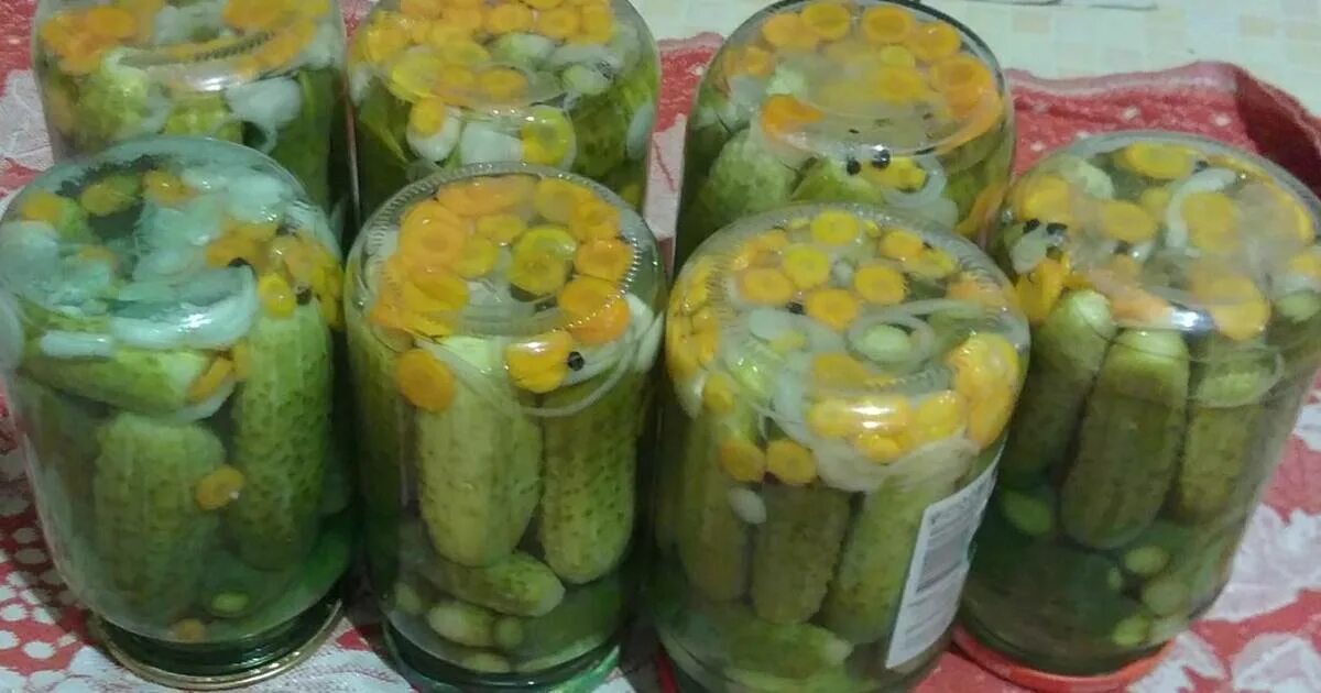 Хранение огурца. Баночка с огурцами. Мутные банки с огурцами. Огурчики в банке. Огурец хрустящий.