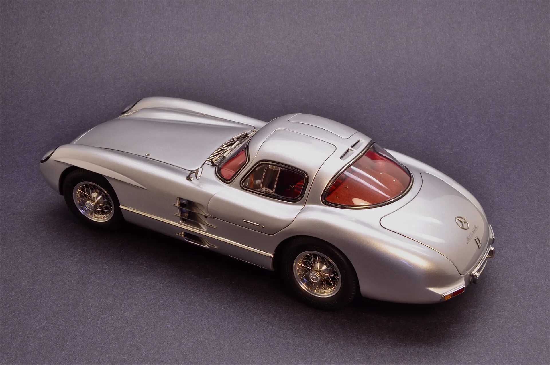 Mercedes-Benz 300 SLR Uhlenhaut Coupe. Mercedes 300 SLR Uhlenhaut Coupe 1956. Mercedes 300 SLR. Mercedes-Benz 300slr Coupe Uhlenhaut (1955) 1:18 maisto.