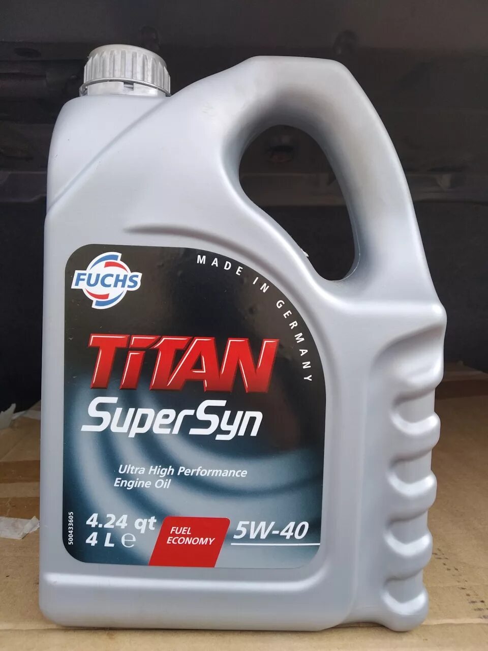 Масло 5в40 или 5в30. Fuchs Titan 5w30. Масло Titan SUPERSYN 5w-40. Моторное масло Титан 5w40 для Мерседес. Масло моторное Титан 5w40 дизель.