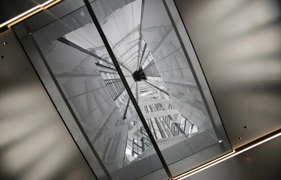 Токио телебашня лифт. Башня Токио Скай три стеклянный пол. Красивый лифт. Скоростной лифт.
