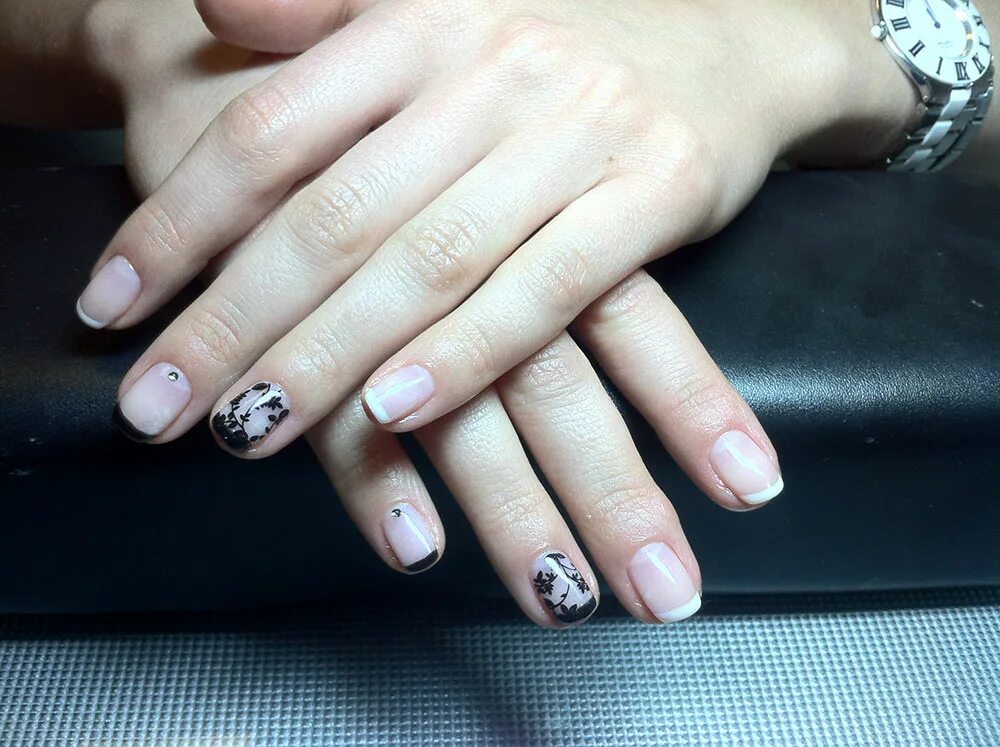 Шеллак шеллак первым. Покрытие ногтей шеллаком. Cnd shellac gotcha. Маникюр с покрытием shellac. Креветочный шеллак.