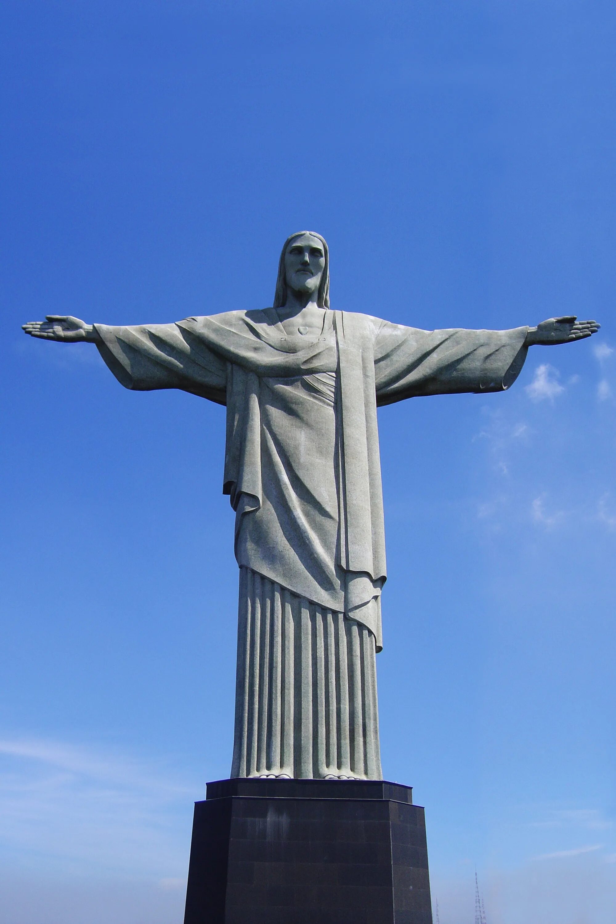 Статуя стран. Христос Искупитель Рио де Жанейро. Статуя Христа-Искупителя Рио-де-Жанейро. Иисус Христос в Рио де Жанейро. Бразилия достопримечательности статуя Христа.