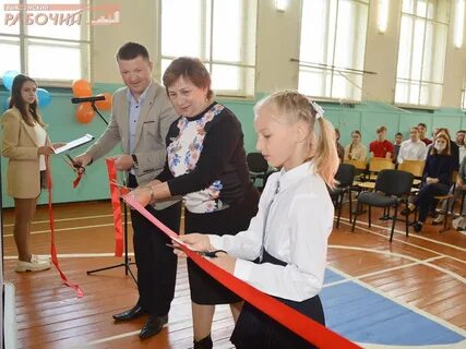 В 3 школах 1000