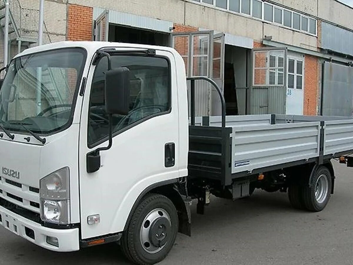 Исузу NMR 85 борт 3.5т. Исузу бортовой 3.5. Исудзу Эльф бортовой. Isuzu nqr90 бортовой. Бортовой грузовик 5 тонн