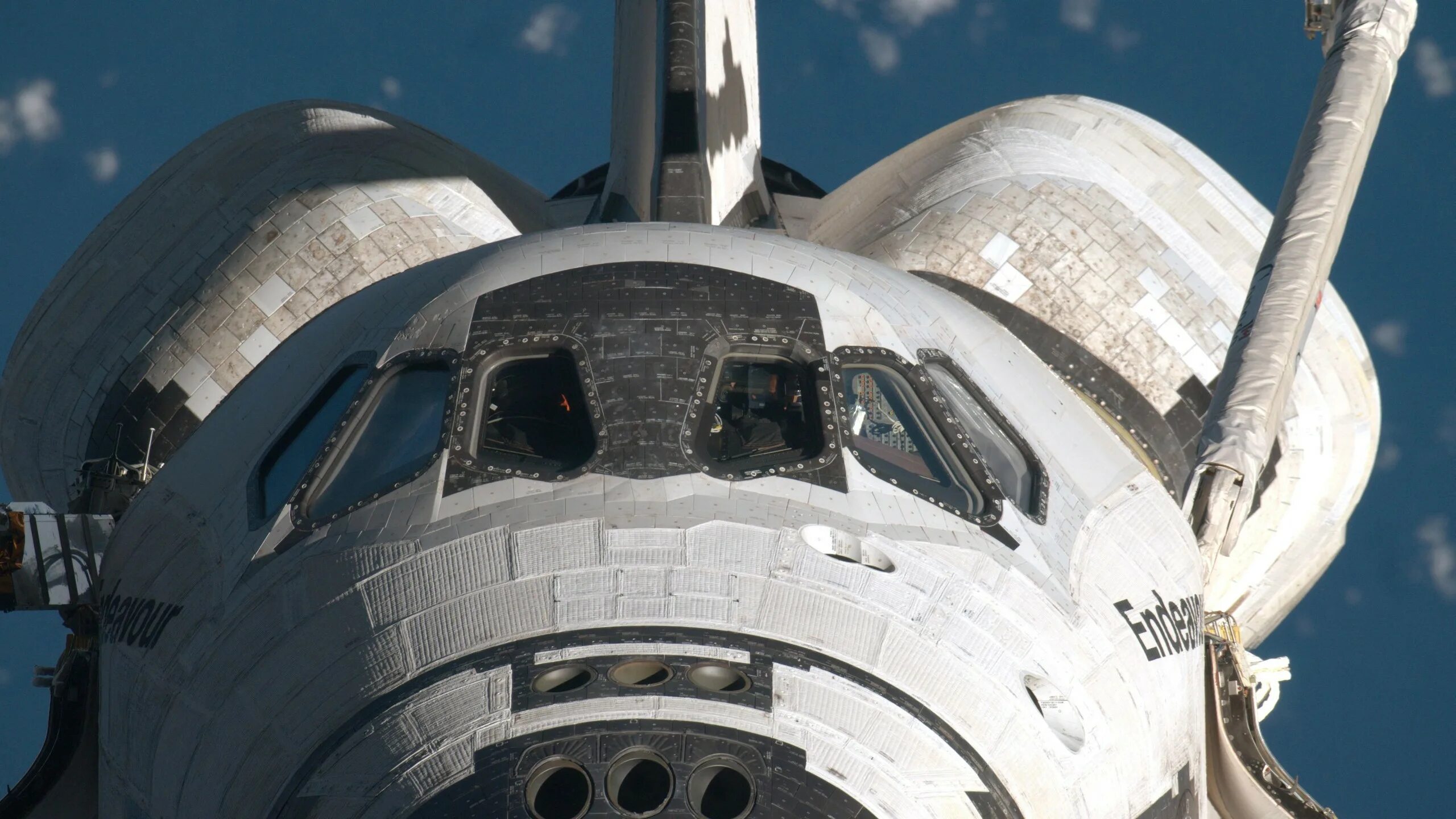 Как называется американский космический корабль. Спейс шаттл Индевор. Спейс шаттл космический корабль. Индевор космический шаттл НАСА. Космический челнок Спейс шаттл.